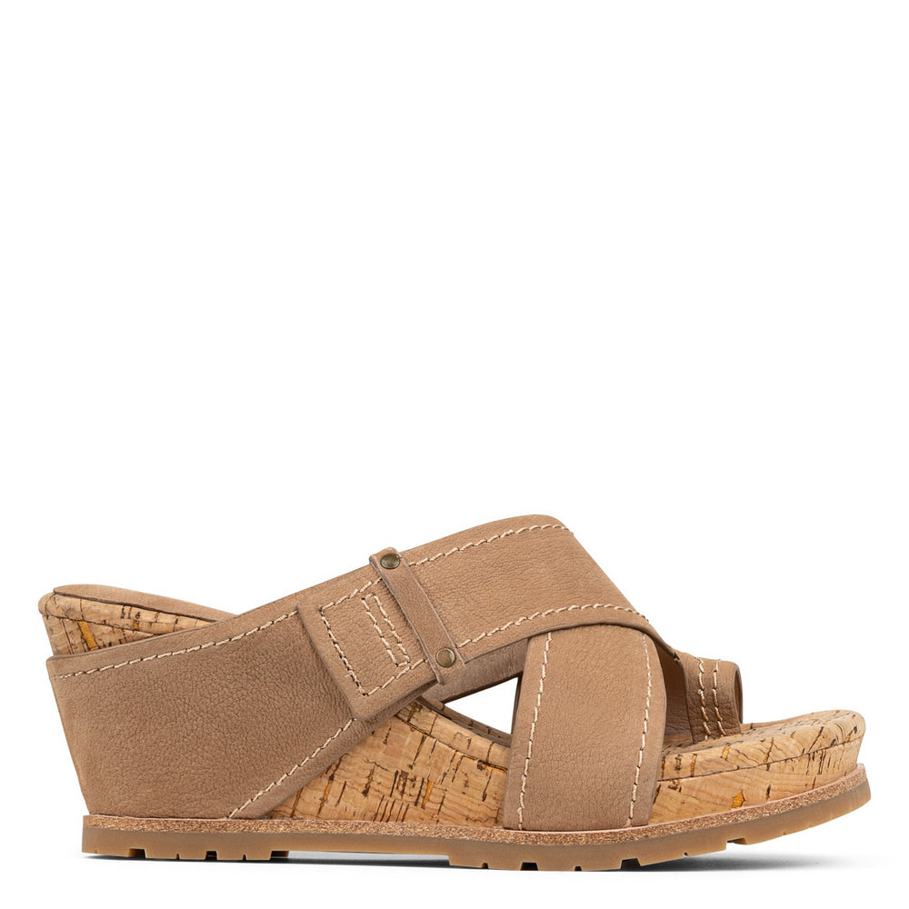 IRINI - Tobacco | Donald Pliner Casual