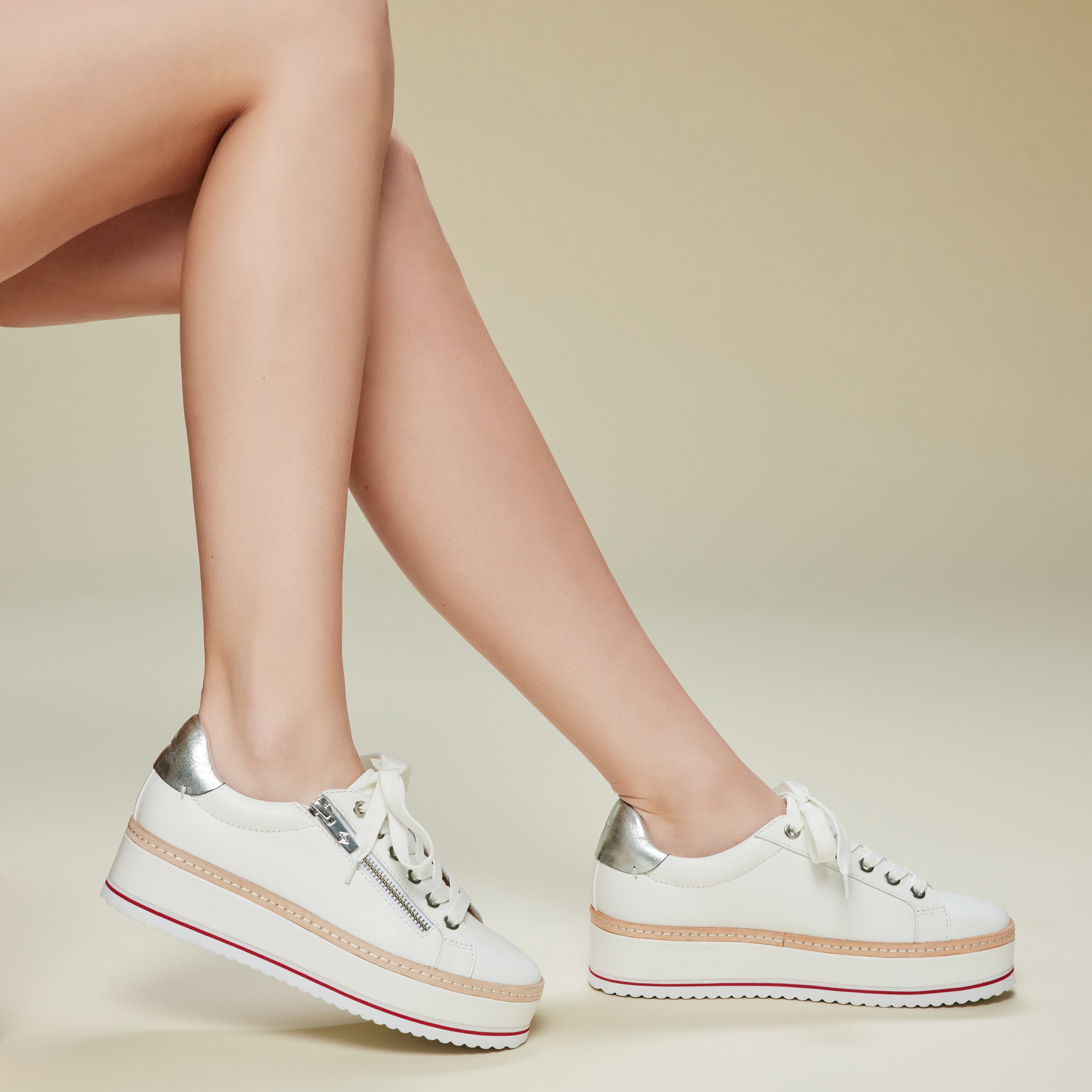 DEW - White | Donald Pliner Casual