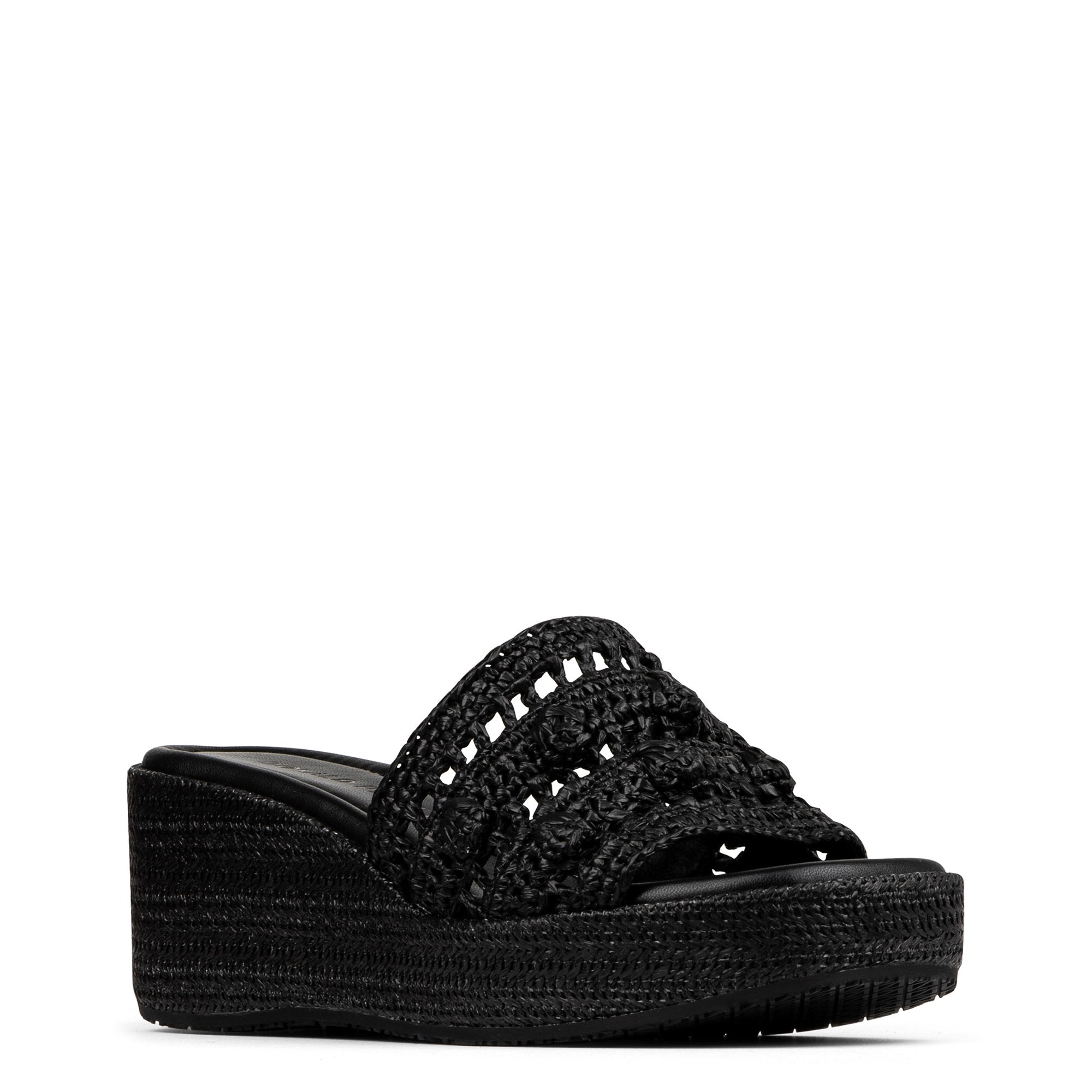 JAKKI - Black | Donald Pliner Casual