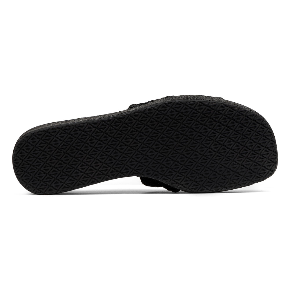 JAKKI - Black | Donald Pliner Casual