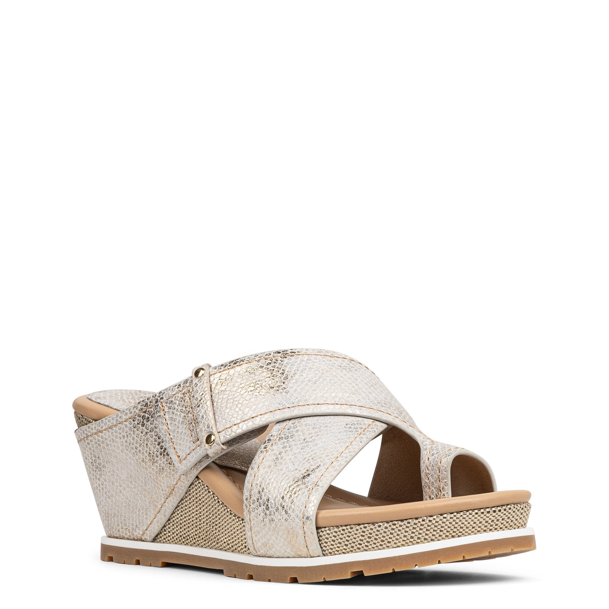 IRINI - Light Bronze | Donald Pliner Casual