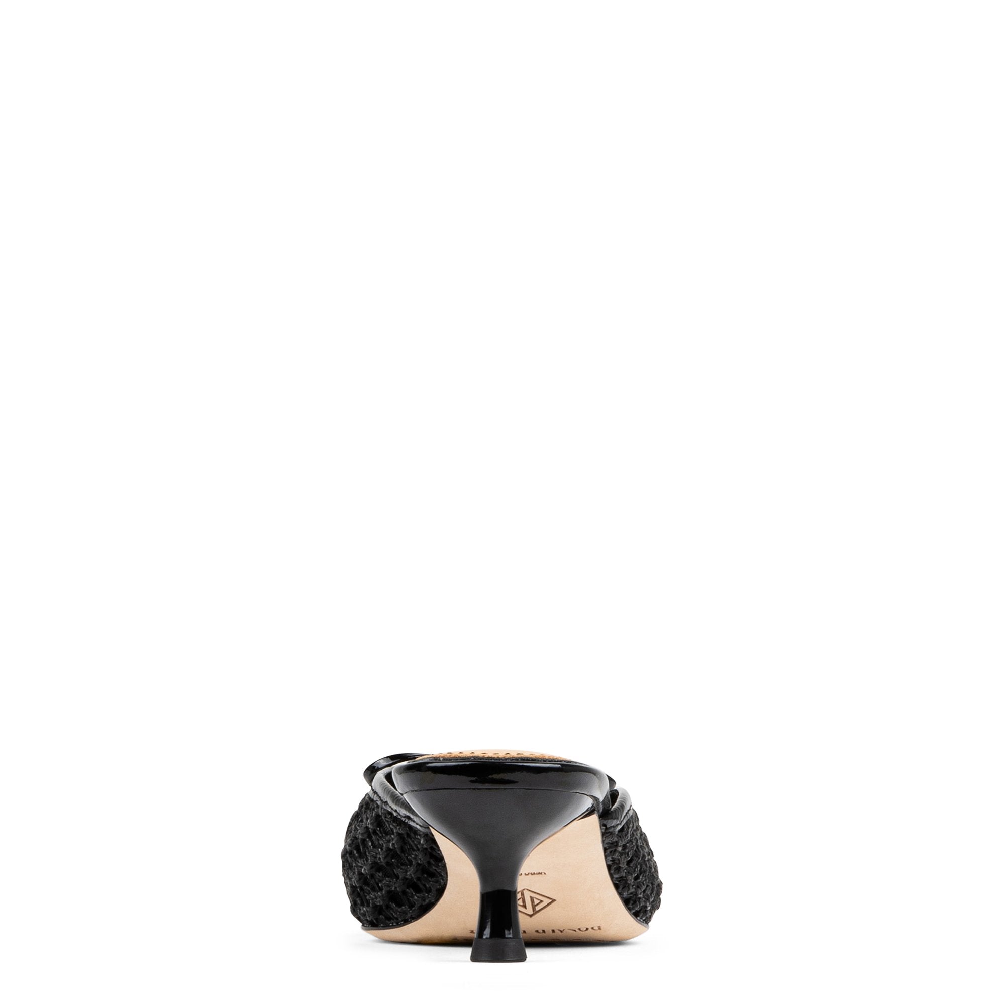 SOEL - Black | Donald Pliner Casual