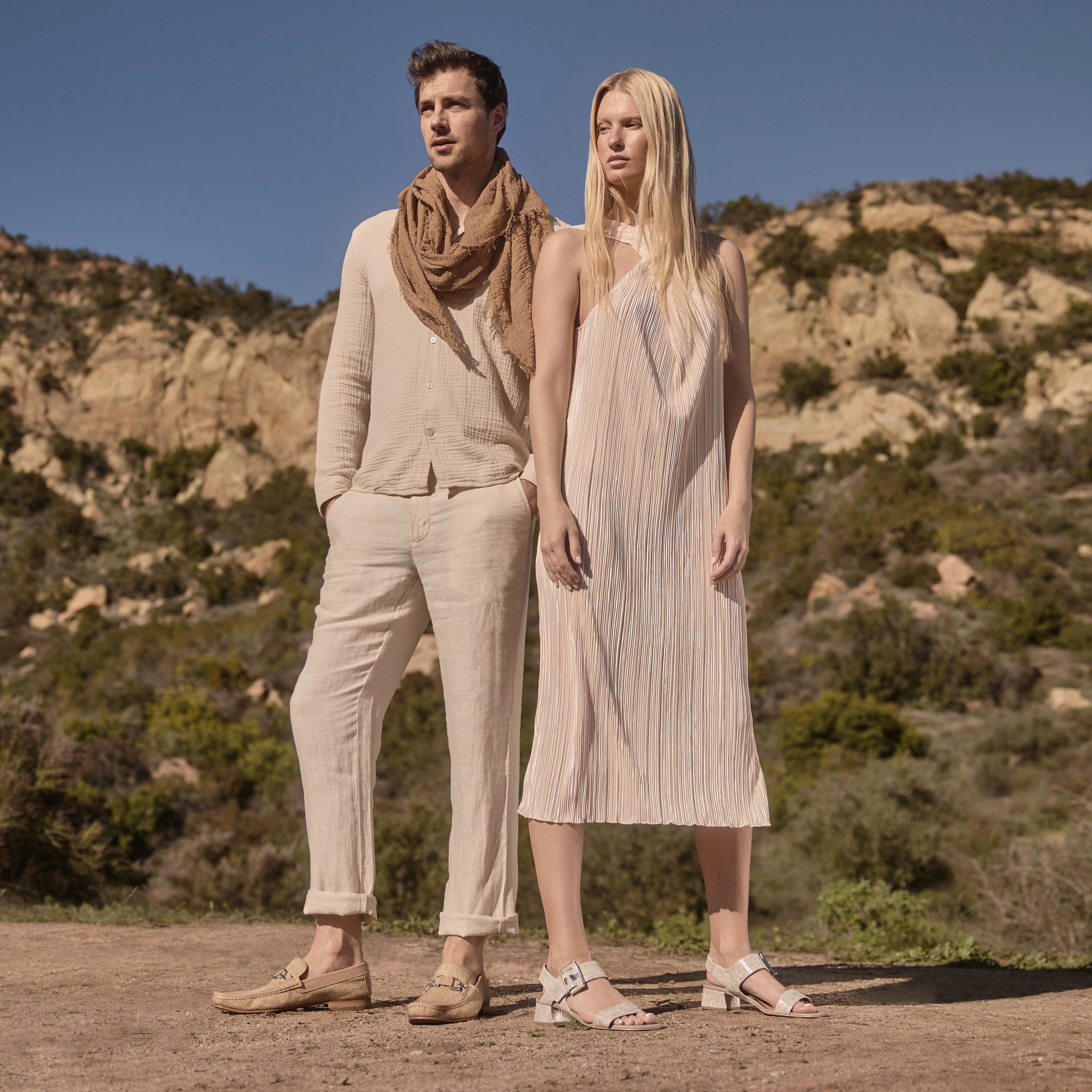 VIXI - Pewter | Donald Pliner Casual