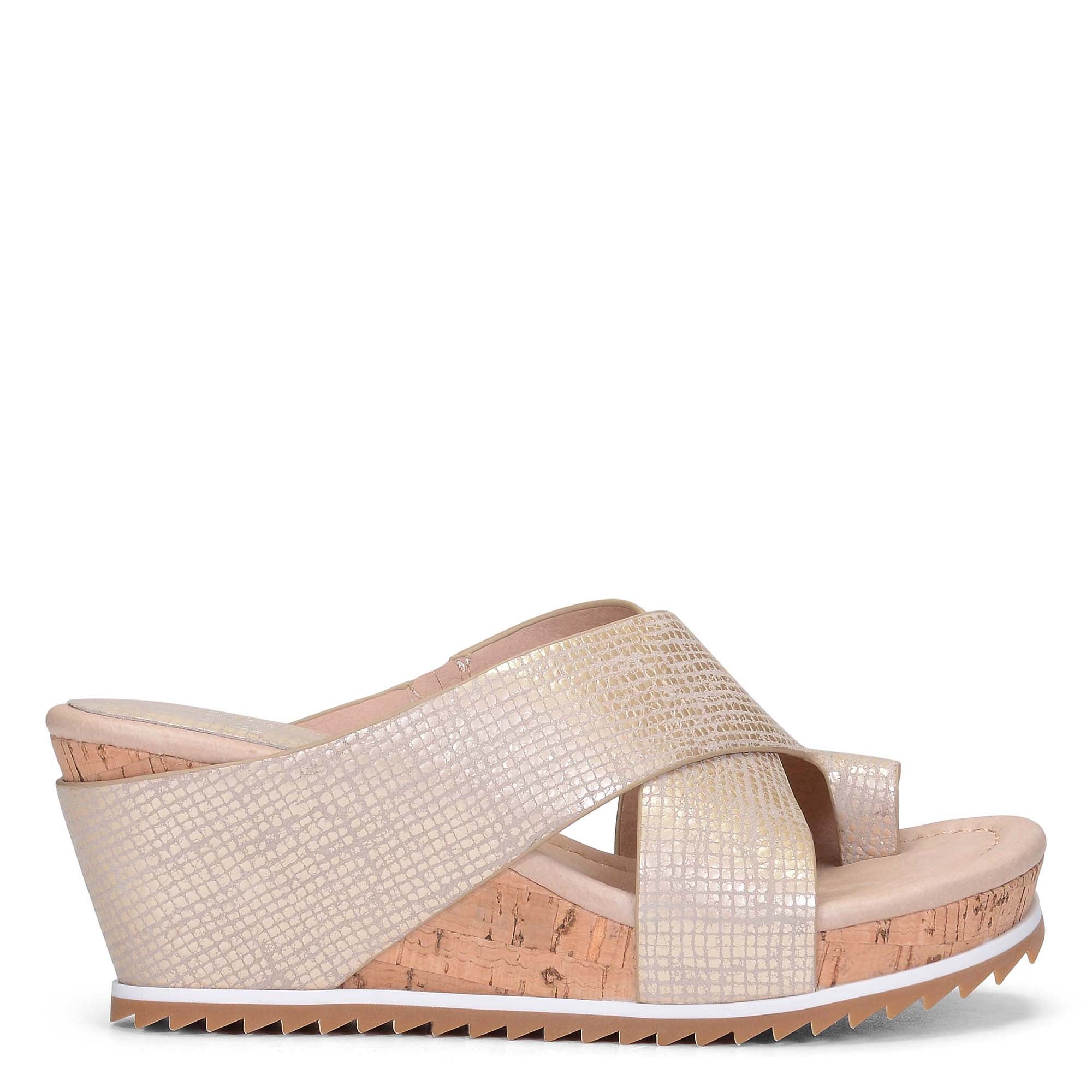 SISU - Platino | Donald Pliner Casual