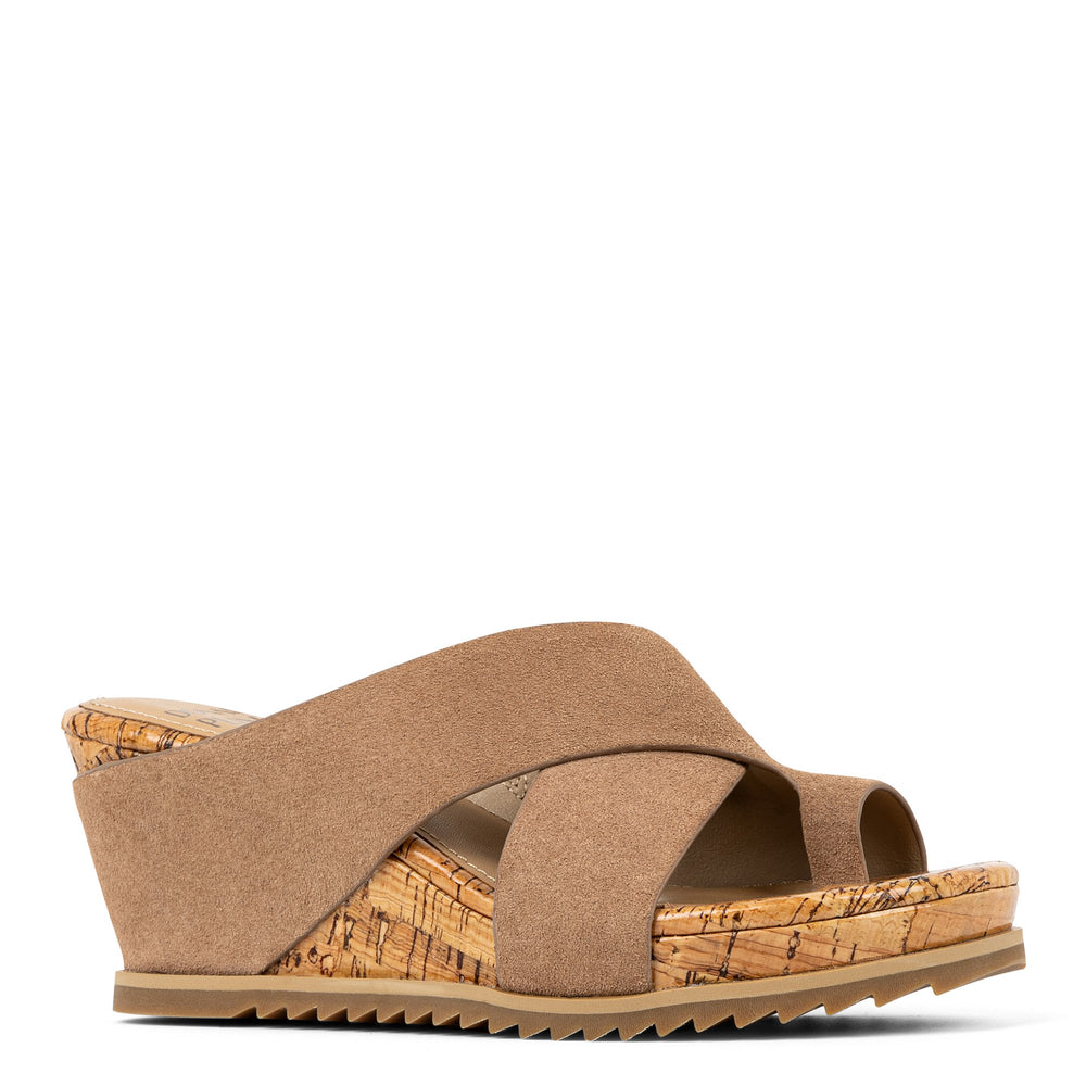 SISU - Tobacco | Donald Pliner Casual