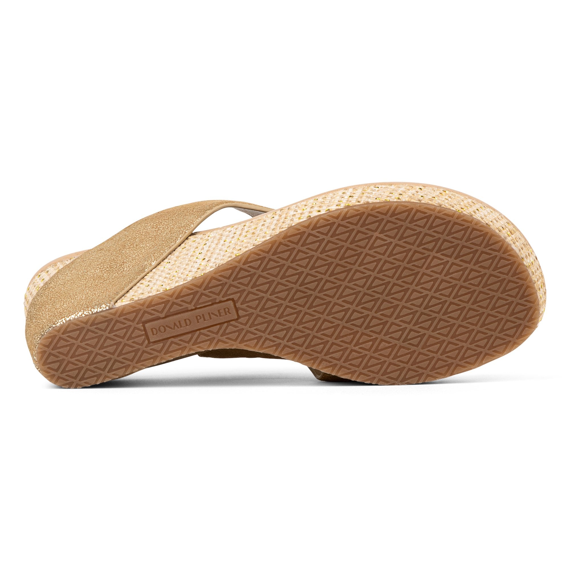 GYER - Pale Gold | Donald Pliner Casual