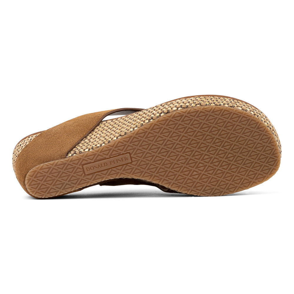 GYER - Saddle Suede | Donald Pliner Casual