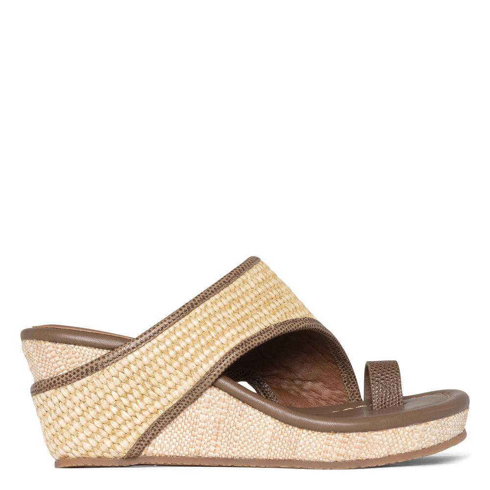 GYER - Biscotti Raffia | Donald Pliner Casual
