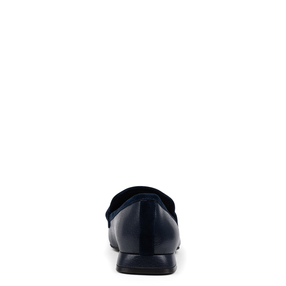 SAELI - Navy | Donald Pliner Casual