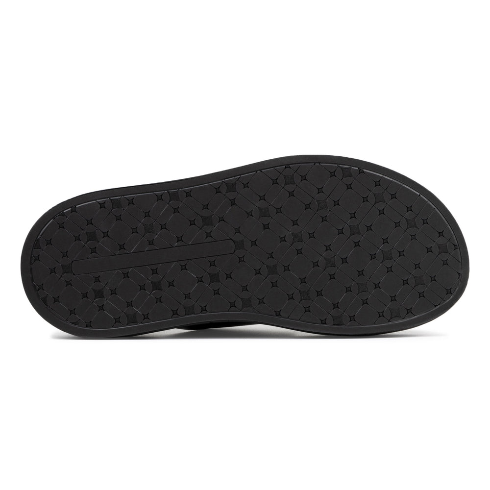 URSULA - Black | Donald Pliner Casual