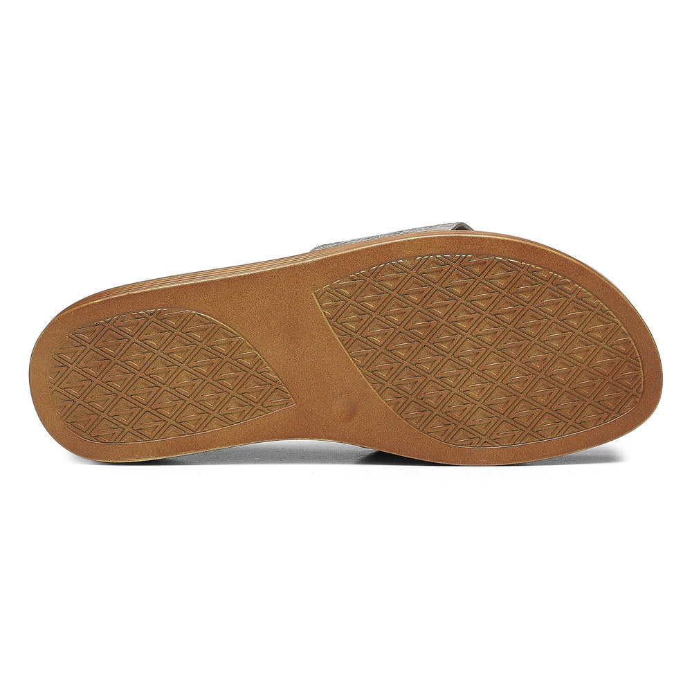 FIFI - Light Taupe | Donald Pliner Casual