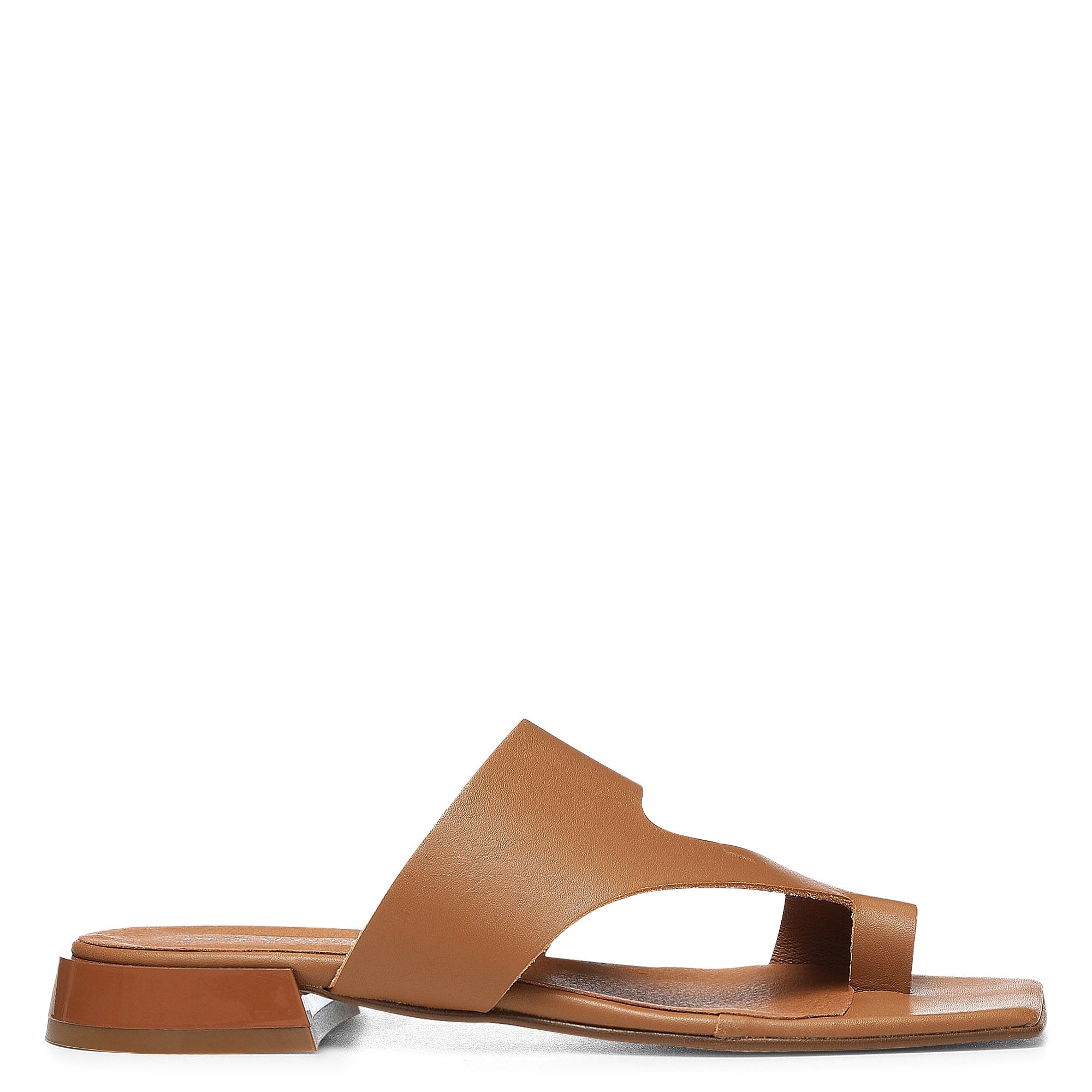 QUIN - Saddle | Donald Pliner Casual