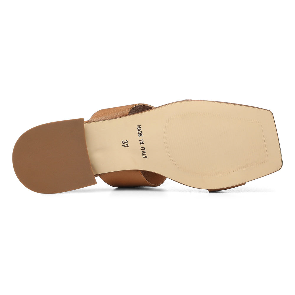 QUIN - Saddle | Donald Pliner Casual