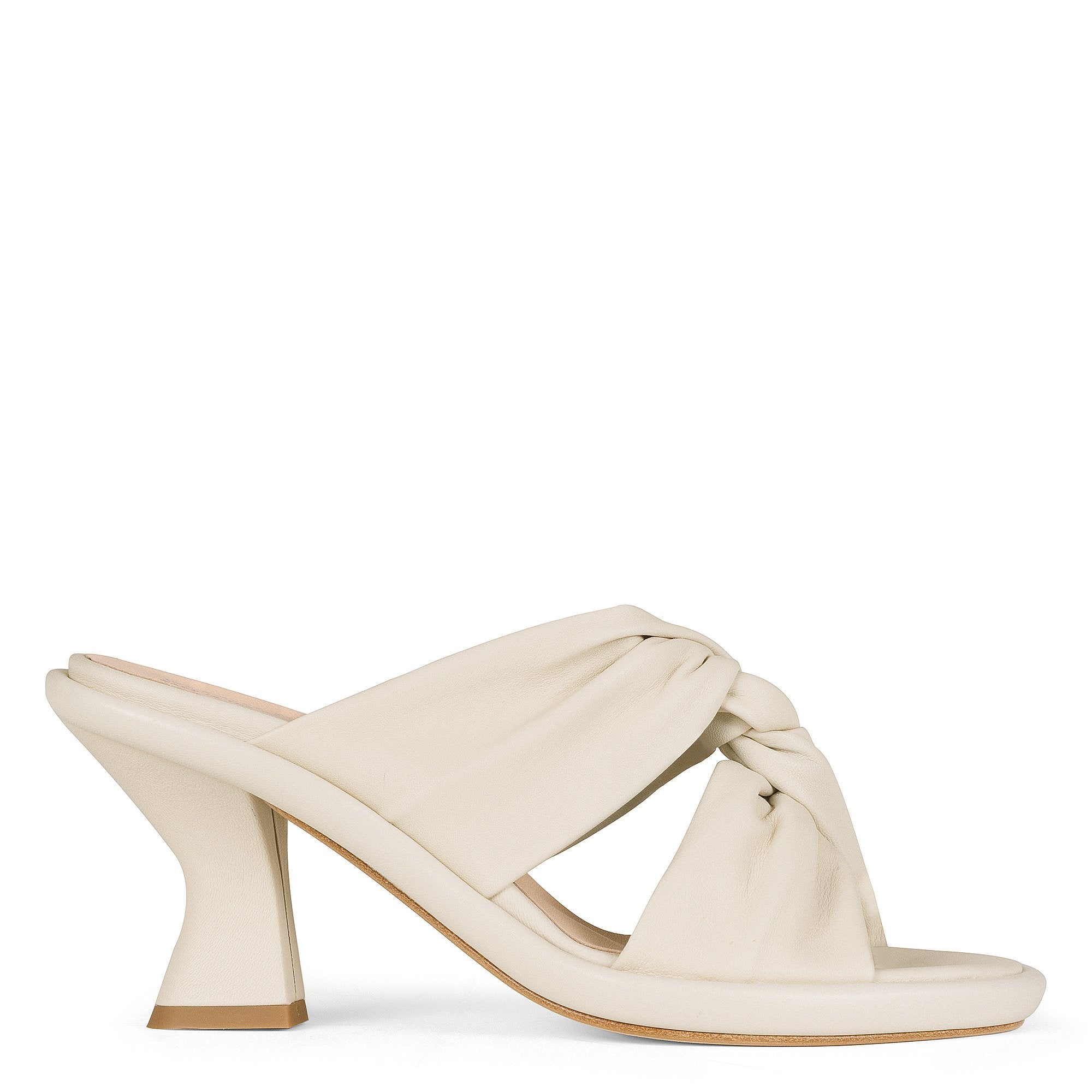 ANGELYCA - Ivory | Donald Pliner Casual